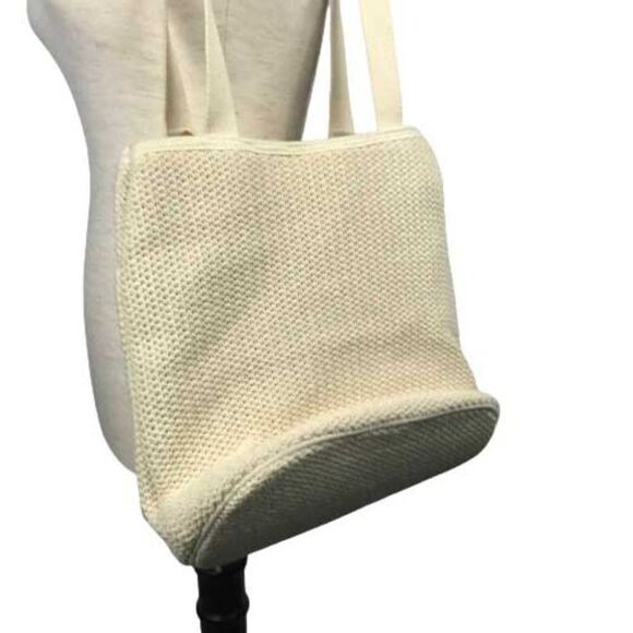 Woven Crocheted Summer Handbag - Picture 4 of 9